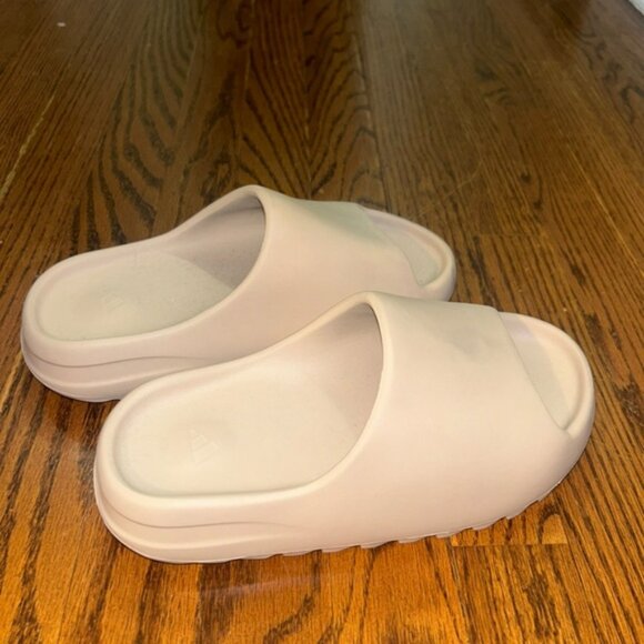 Adidas Yeezy Slides ‘Bone’ Men’s Size 42